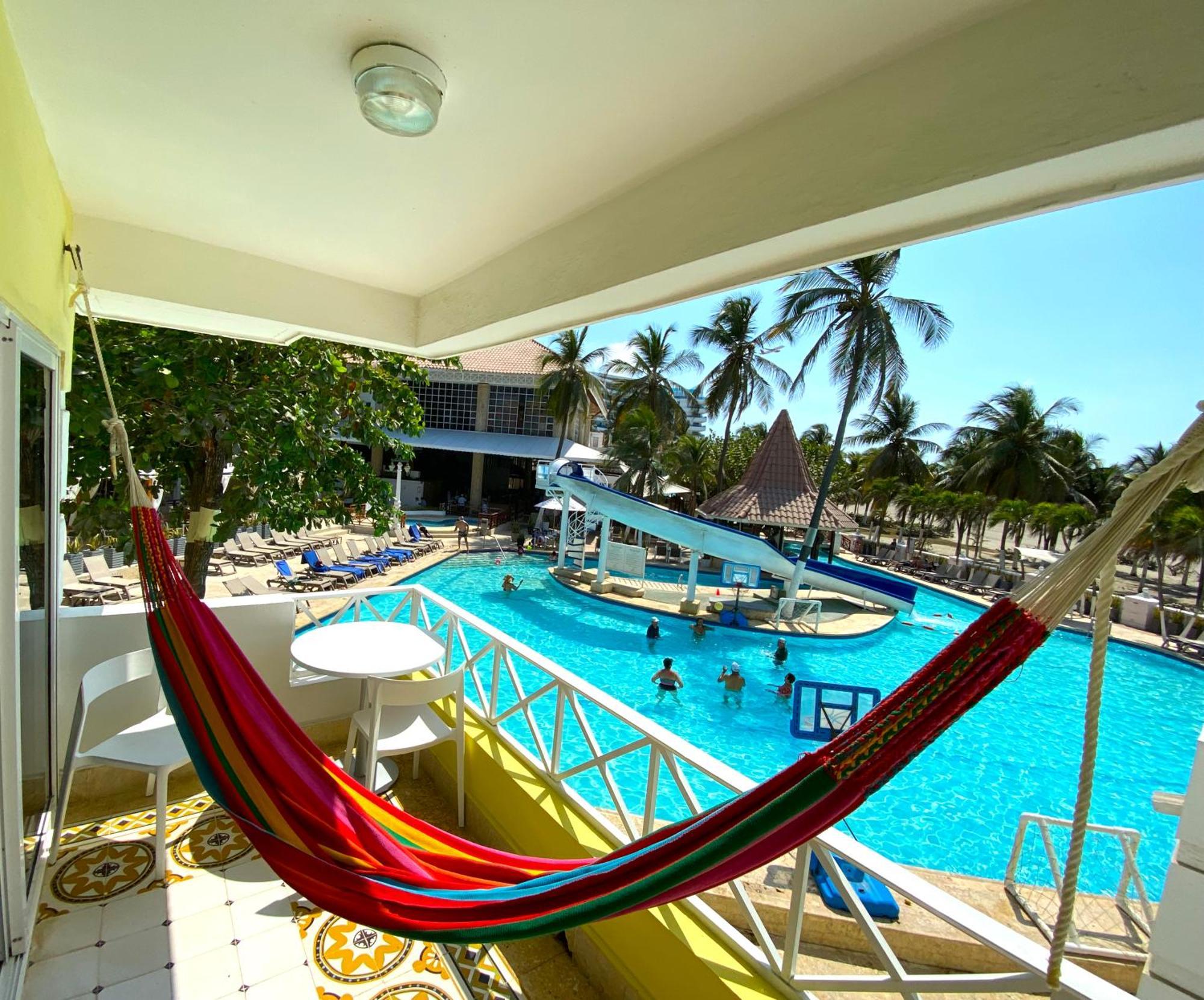 Hotel Las Americas Casa De Playa Cartagena Ngoại thất bức ảnh Hammock on a balcony